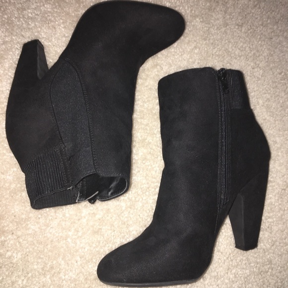Booties!!!!!- black comfortable women’s booties - Picture 5 of 7